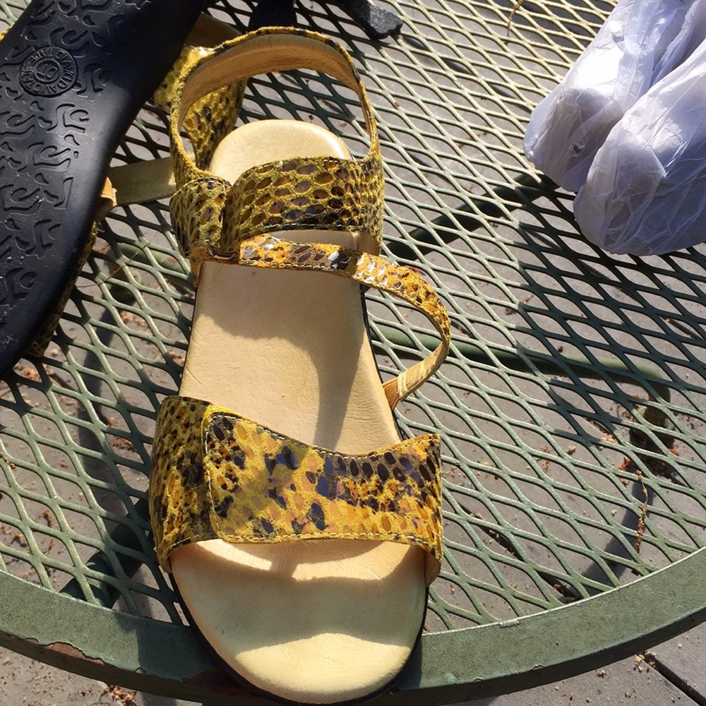 9.5 W - Leather Sandals by David Tate - Picture 6 of 8